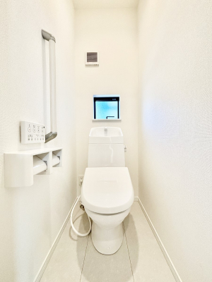 �g�C���@�E�H�V�����b�g�t���g�C����1�K��2�K���ꂼ��ɔz�u����Ă��ĂƂĂ��֗��ł��B 