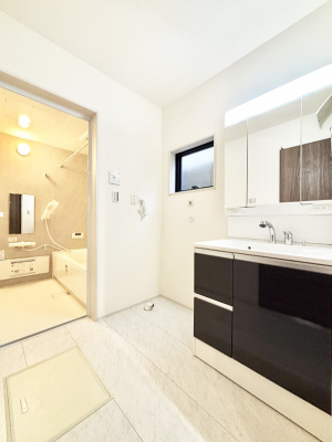 ���ʑ�E���ʏ��@�������̂�����K��Ԃł��B�����̐g�x�x���C�����ǂ����g�������܂��B 