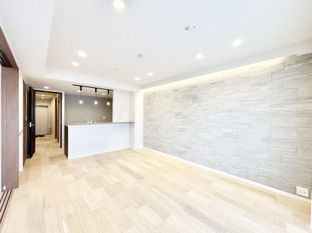 ���r���O�@���Ƒ��̓��₩�Șb�����ŕ�܂�閾�邢���r���O