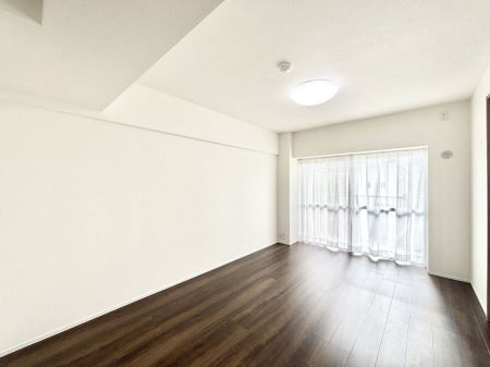 ���r���O�@�傫�ȑ����炽���Ղ�̗z���ƕ����������郊�r���O  