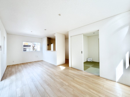 ���r���O�@�i�`�������e�C�X�g�̗D�����_�炩���F�g���̃t���[�����O���f�G�ȃ��r���O�ł��ˁB