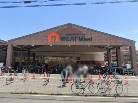 ���ӊ��@�X�[�p�[ 200m MEATMeet �����H�������Z���^�[