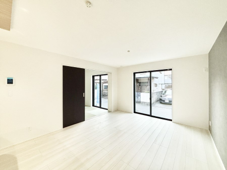 ���̑����ρ@�אڂ̘a�����J������΂���ɍL�X��Ԃ�