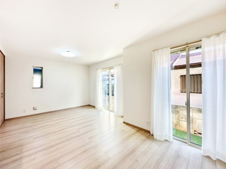 rO@Ƒc̎ԂȂ났̃rO_CjOB   