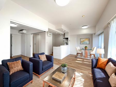 rO@͋Ĉkcj͉Ƒ݂Ȃ̉Kԁ@ƋCGł