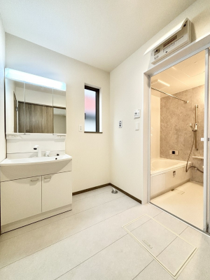 ���̑��@���������Ă���̂Ŏ��C�̑����ꏊ�ł����C���\���s���܂��B�����̐g�x�x���C�����ǂ��I