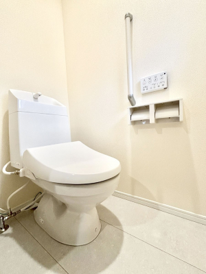 �g�C���@�g�C����1�K��2�K���ꂼ��ɔz�u����Ă��ĂƂĂ��֗��ł��B 