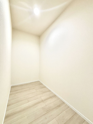 ���̑����ρ@�L�b�`���ɂ̓p���g���[�I�H�ނ̃X�g�b�N�͂������A���p�i�̎��[�Ȃǎg�����͂��낢��I