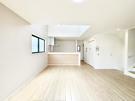 rO@Ƒ̓₩Șbŕ܂閾邢rO