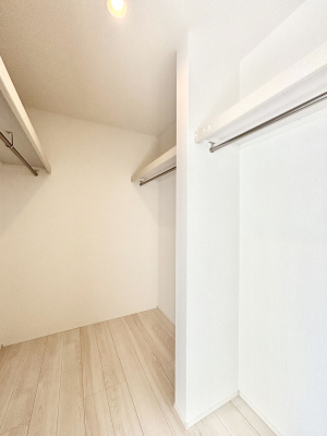 ̑@EH[NCN[[bgtŐԂLpł܂B