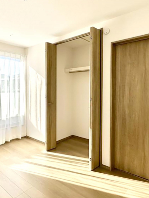 ���[�@�����Ղ�̎��[�X�y�[�X�ŉ��K�ɕ�点���� 