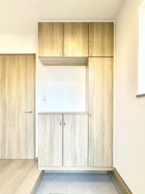 ���̑����ρ@�����Ղ���[�ł���V���[�Y�{�b�N�X�ŉƑ��S���̌C���A���ւ�������B  