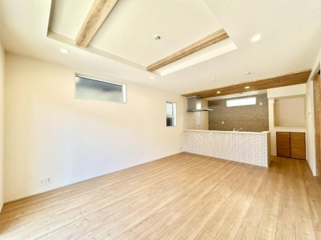 ���r���O�@�Z�ޕ��̌��������o�����A�C���e���A���l����̂��y���݂ȃ��r���O�ł��I �@