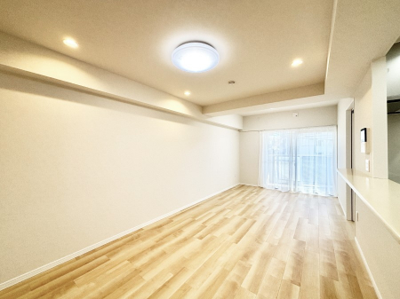 ���r���O�@�傫�ȑ����炽���Ղ�̗z���ƕ����������郊�r���O