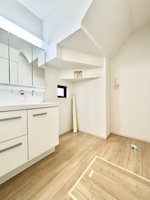 ���̑��@�������̂��郉���h���[�X�y�[�X