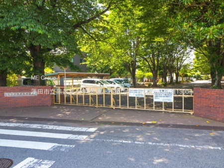 ���ӊ��@���w�Z 1300m �@�c�s�����l�k���w�Z