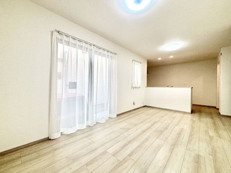 ���r���O�@�Z�ޕ��̌��������o�����A�C���e���A���l����̂��y���݂ȃ��r���O�ł��I 