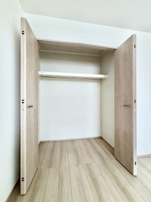 ���[�@�m���̃N���[�[�b�g�B���s��������̂Ō���̈ߗނ�����������܂�܂��B