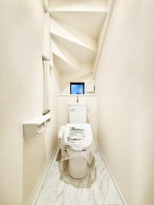 �g�C���@�g�C����1�K��2�K���ꂼ��ɔz�u����Ă��ĂƂĂ��֗��ł��B 