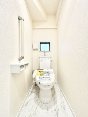 �g�C���@�g�C����1�K��2�K���ꂼ��ɔz�u����Ă��ĂƂĂ��֗��ł��B 