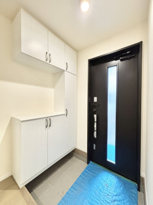 ���ց@�K���X�X���b�g�̓��������փh�A�������Ɍ���͂��Ă���܂�