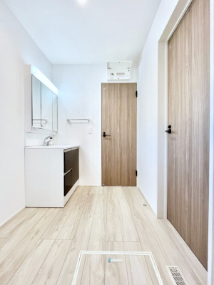 ���ʑ�E���ʏ��@���邢���ʏ��͖����̐g�x�x���y�����ł����Ⴂ�����ł��B