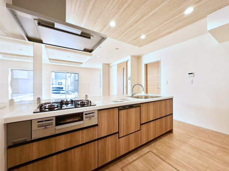 �L�b�`���@�������������I�ɁA�y�����I�V�X�e���L�b�`��  