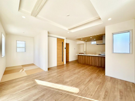 ���r���O�@�אڂ̘a�����J������΂���ɍL�X��Ԃ�  