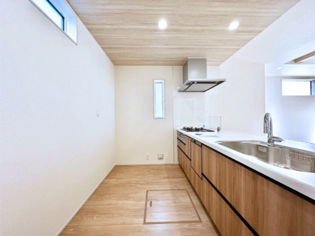 �L�b�`���@�|�b�v�A�b�v�V�䂪�f�G�ȃL�b�`���I��������̂ō̌����Ƃꊷ�C�ɂ��𗧂��܂��B