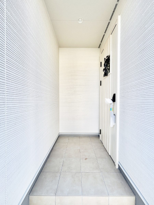 ���ց@��؂ȉƑ��A���q���o�}���錺�ցB