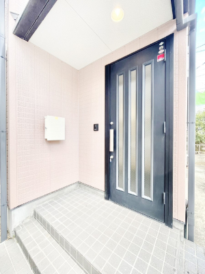 ���ց@��؂ȉƑ��A���q���o�}���錺�ցB