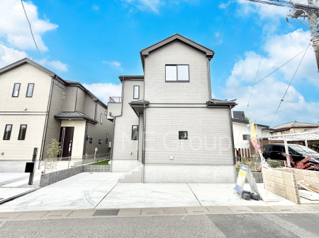 ���n�O�ώʐ^�@�������ꂽ�O�ρA�㎿�ȏZ��Ԃ��L���鎺���͉i�����S���ĉ߂�����Z���ł��B 