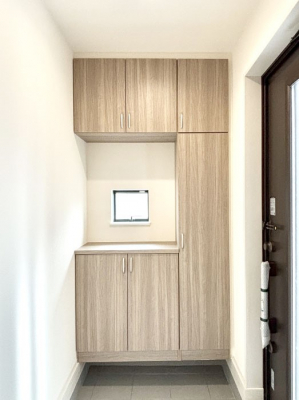 ���̑����ρ@�����Ղ���[�ł���V���[�Y�{�b�N�X�ŉƑ��S���̌C���A���ւ�������B  