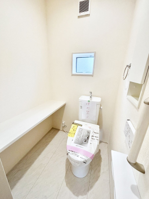 �g�C���@�E�H�V�����b�g�t���g�C����1�K��2�K���ꂼ��ɔz�u����Ă��ĂƂĂ��֗��ł��B 