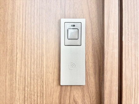 ���ց@�Z�܂��̊�����o����A���փh�A�B 