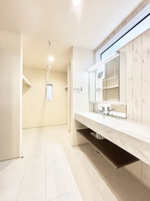 ���ʑ�E���ʏ��@�������̂�����K��Ԃł��B�����̐g�x�x���C�����ǂ����g�������܂��B 