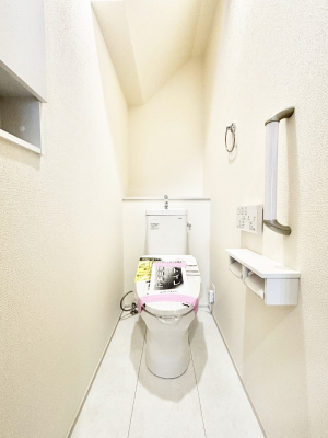 �g�C���@�g�C����1�K��2�K���ꂼ��ɔz�u����Ă��ĂƂĂ��֗��ł��B 