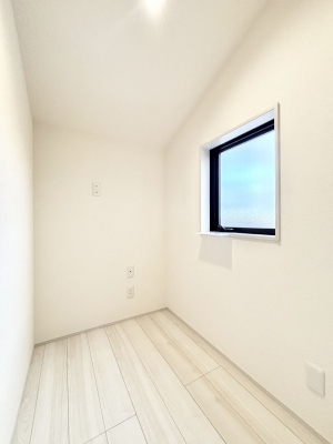 ���̑����ρ@�����Ղ�̔[�˃X�y�[�X�ŉ��K�ɕ�点����   