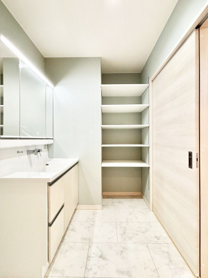 ���ʑ�E���ʏ��@���ʏ��ɂ͊��������[�I���t���Ă��܂��B 