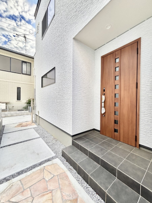 ���ց@�Z�܂��̊�����o����A���փh�A�B 