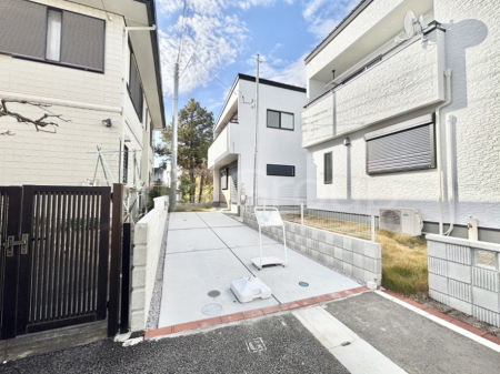 ���n�O�ώʐ^�@���܂����n�`�́A�ԓ��ɖʂ��Ă��炸�A�Â��Ńv���C�x�[�g���𖡂킦�闧�n�ł��B 