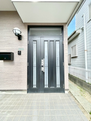 ���ց@��؂ȉƑ��A���q���o�}���錺�ցB