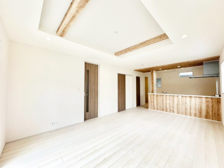 ���r���O�@�i�`�������e�C�X�g�̗D�����_�炩���F�g���̃t���[�����O���f�G�ȃ��r���O�ł��ˁB