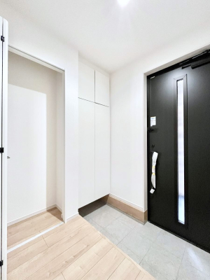 ���ց@�K���X�X���b�g�̓��������փh�A�������Ɍ���͂��Ă���܂�