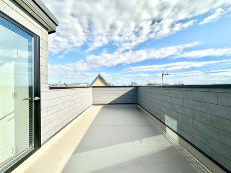 �o���R�j�[�@���[�t�o���R�j�[�B���߂��ǂ��A�傫�Ȑ��󕨂��L���Ċ����܂��B