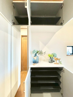 ̑ρ@Ղ[łV[Y{bNXŉƑŠCAւB  