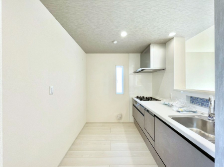 Lb`@u₩ȕʂ蔲Lb`B̂Ŗ邭Cɂ𗧂܂B