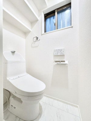 �g�C���@�g�C����1�K��2�K���ꂼ��ɔz�u����Ă��ĂƂĂ��֗��ł��B 