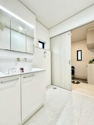 ���̑��@�������̂��郉���h���[�X�y�[�X