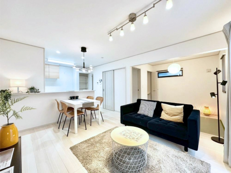 ���r���O�@���r���O�̈�p�ɂ̓^�^�~�R�[�i�[�I�_�炩����̋�Ԃ͂��q�l�̗V�я�Ƃ��ďd�󂵂܂��B